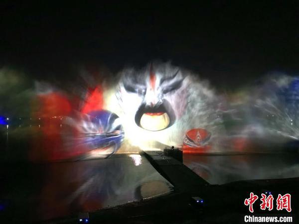 中國元素京劇臉譜,?！≮w桂華 攝