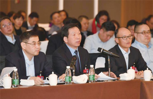 3 在市政協(xié)專題議政會上發(fā)言