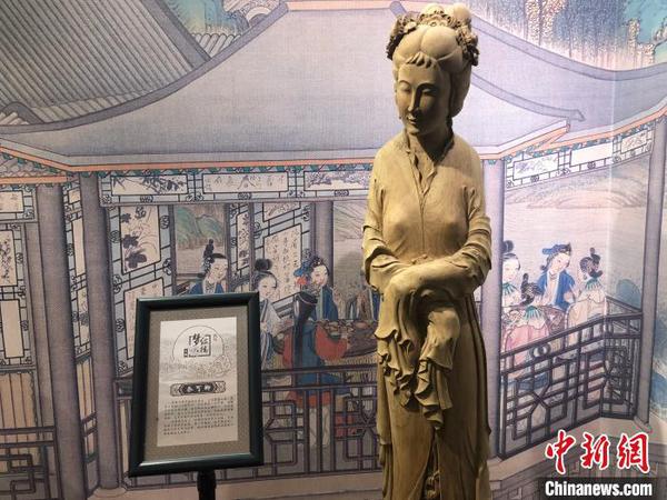 圖為部分紅樓作品?！×植?攝