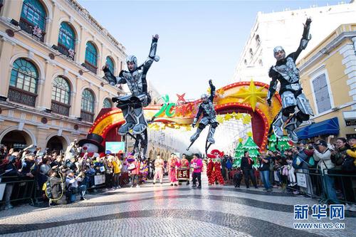 12月8日,，慶祝澳門回歸祖國二十周年“2019澳門國際幻彩大巡游”舉行,。 新華社記者 張金加 攝