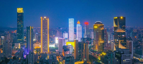 5 南京新街口商圈,。南京日報記者 姚強 董家訓(xùn) 攝