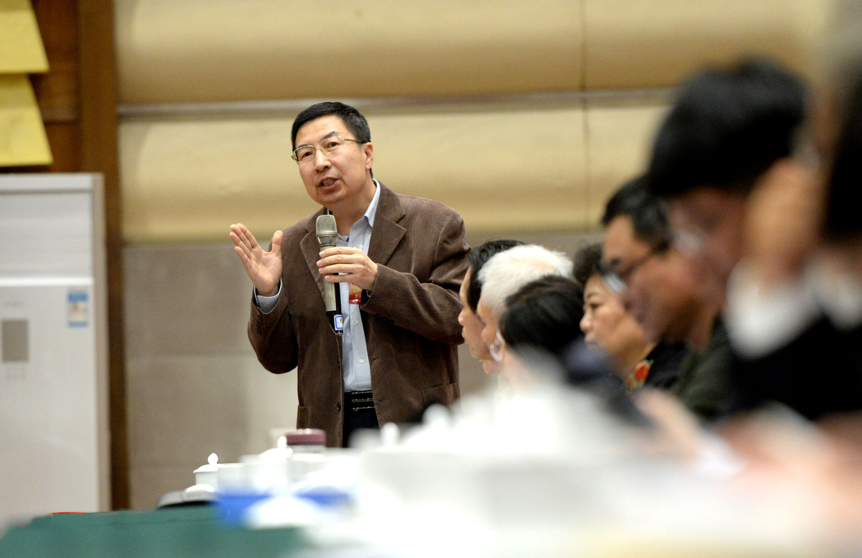 賈順平委員在專題協(xié)商議政會(huì)暨委員聯(lián)組討論現(xiàn)場(chǎng)發(fā)言