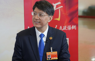 當(dāng)大學(xué)生來到了北京市政協(xié)全會,，與委員會擦出哪些火花,？