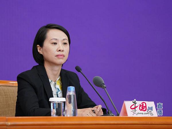 國務(wù)院扶貧辦規(guī)劃財(cái)務(wù)司司長黃艷