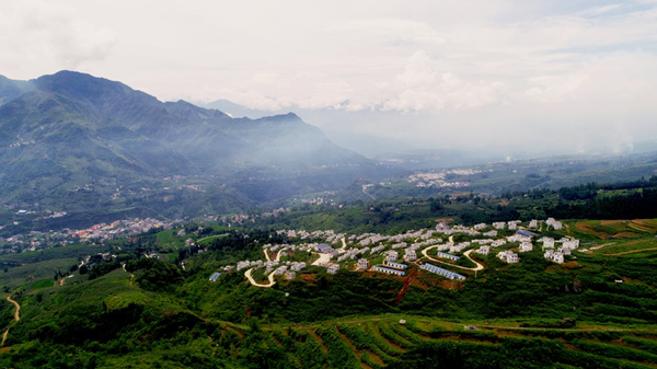 雷波縣馬處哈三峽新村,。攝影：昝昭