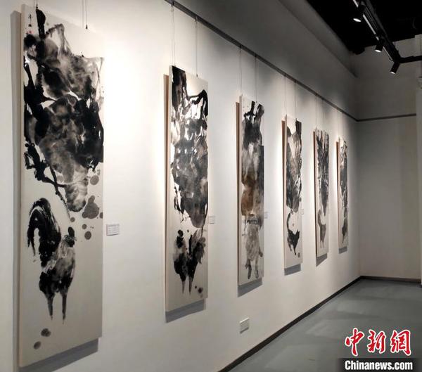 展覽作品之一,?！罘?攝