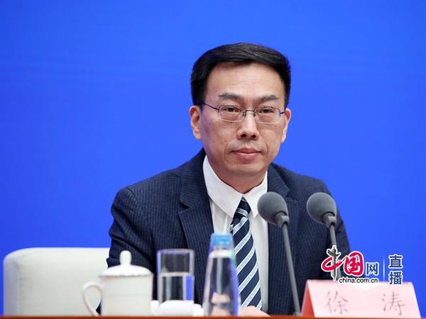 中國科學(xué)院應(yīng)對疫情科研攻關(guān)組組長、中國科學(xué)院前沿局局長,、中國科學(xué)院大學(xué)附校長徐濤院士