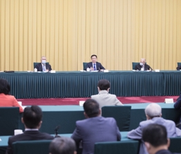 韓正與香港,、澳門界別政協(xié)委員共商國是