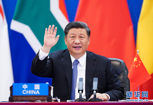 6月17日晚,，國家主席習近平在北京主持中非團結(jié)抗疫特別峰會并發(fā)表題為《團結(jié)抗疫　共克時艱》的主旨講話,。 本次峰會由中國和非洲聯(lián)盟輪值主席國南非、中非合作論壇共同主席國塞內(nèi)加爾共同發(fā)起,，以視頻方式舉行,。 新華社記者 黃敬文 攝