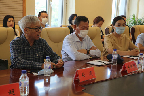 課題組成員在與吉林省農(nóng)業(yè)農(nóng)村廳相關處室座談會上發(fā)言