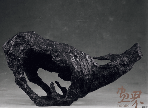 跪-牛（雕塑）35×67×26cm-1969年-熊秉明（陸丙安捐贈(zèng)）