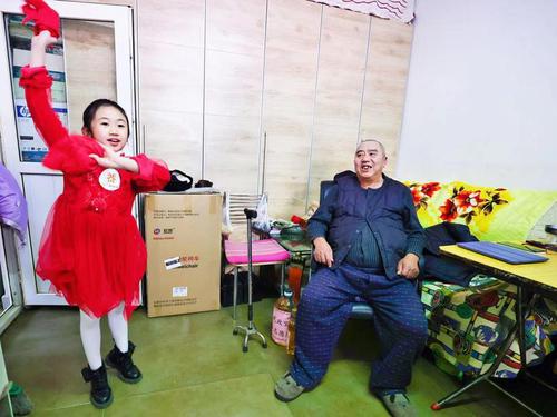 “一度溫暖”朝陽門微心愿行動關愛居家老人,。 賈寧 張維民 攝