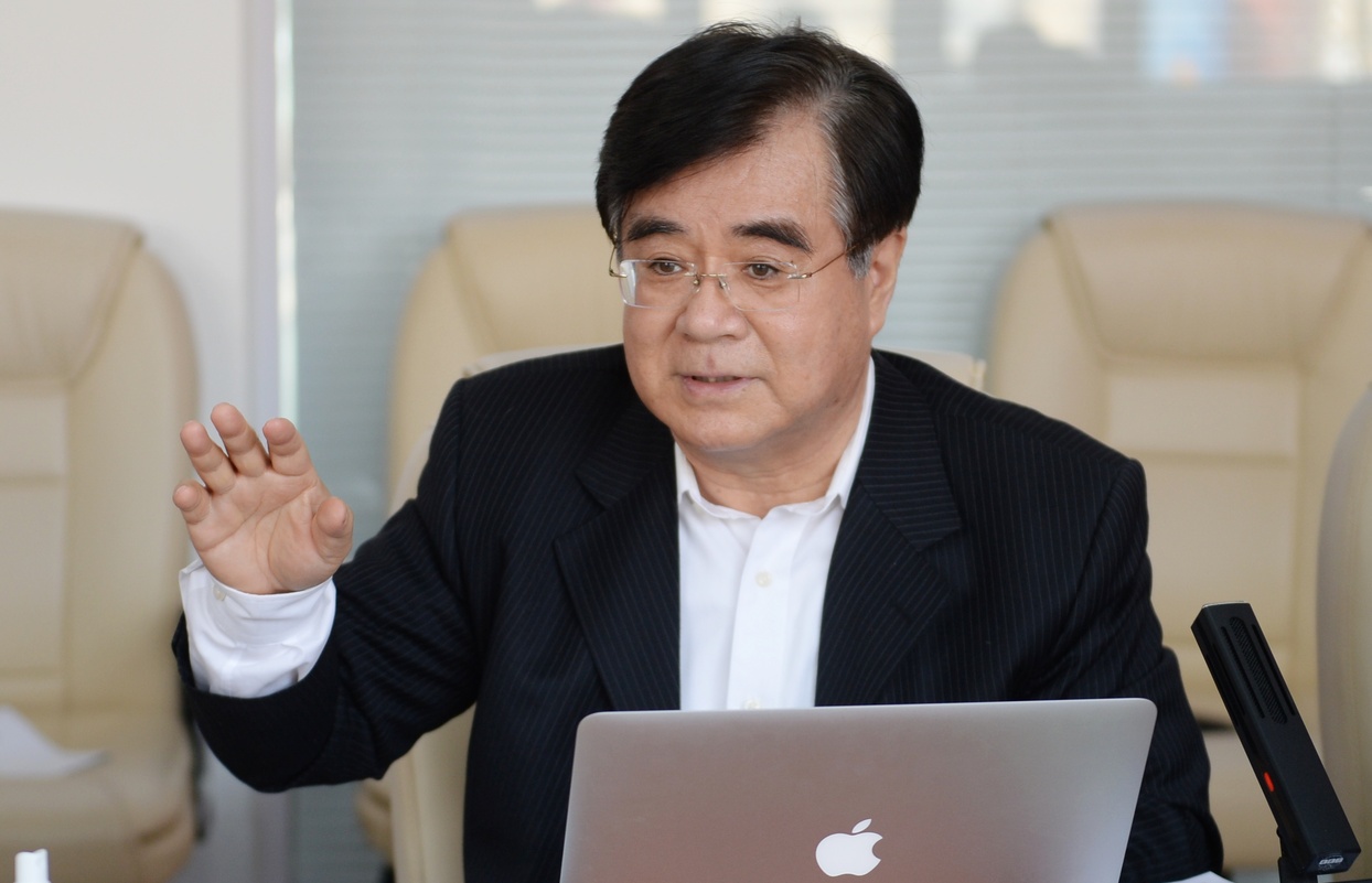 全國政協(xié)委員,、原中國保監(jiān)會副主席周延禮發(fā)言