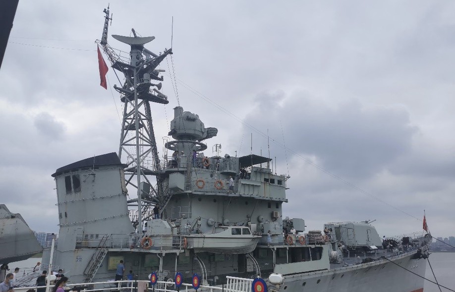 【網(wǎng)絡(luò)媒體革命老區(qū)行】“打卡”南昌艦：戰(zhàn)艦和城市同名 城市與戰(zhàn)艦共榮