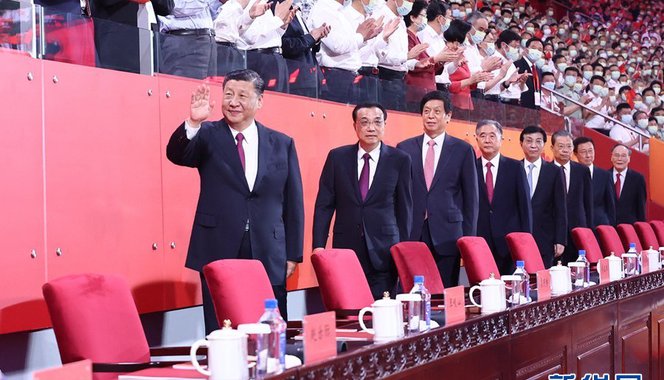 慶祝中國共產(chǎn)黨成立100周年文藝演出《偉大征程》在京盛大舉行 習近平李克強栗戰(zhàn)書汪洋王滬寧趙樂際韓正王岐山出席觀看