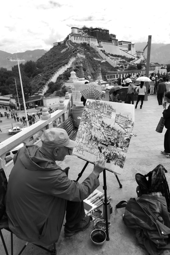 2016年李小可在布達(dá)拉宮廣場(chǎng)藥王山觀景臺(tái)C61A0073