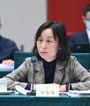 全國(guó)政協(xié)委員,，四川省人民檢察院副檢察長(zhǎng)羅春梅：充分發(fā)揮專門學(xué)校作用完善矯治教育功能