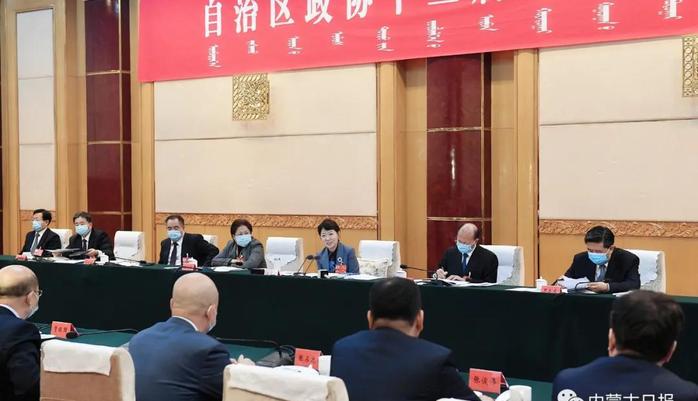 王莉霞參加政協(xié)委員聯(lián)組討論 李秀領(lǐng)出席