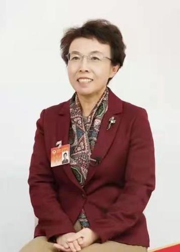 全國(guó)政協(xié)常委,、民盟中央副主席、全國(guó)婦聯(lián)副主席,、北京市政協(xié)副主席,、民盟北京市委主委程紅出席政協(xié)第十三屆全國(guó)委員會(huì)第五次會(huì)議。