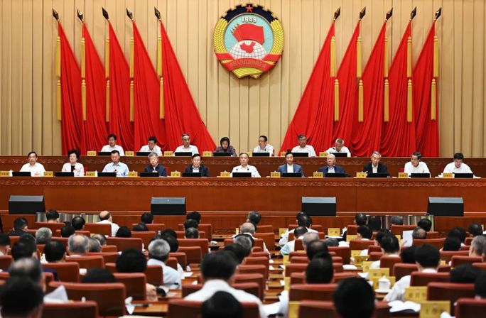 全國政協(xié)十三屆常委會第二十三次會議舉行全體會議 圍繞“堅持實施就業(yè)優(yōu)先政策”進(jìn)行大會發(fā)言 汪洋出席