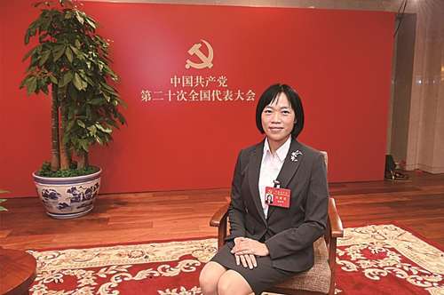 陸秀興 黨的二十大代表,，廣東省佛山市禪城區(qū)張槎街道古灶村黨委書(shū)記,、村委會(huì)主任