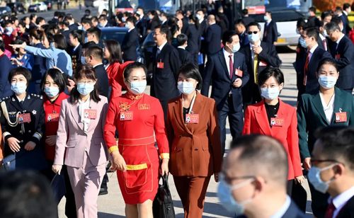 △代表抵達會場,。人民政協(xié)報·人民政協(xié)網(wǎng)記者 齊波 攝