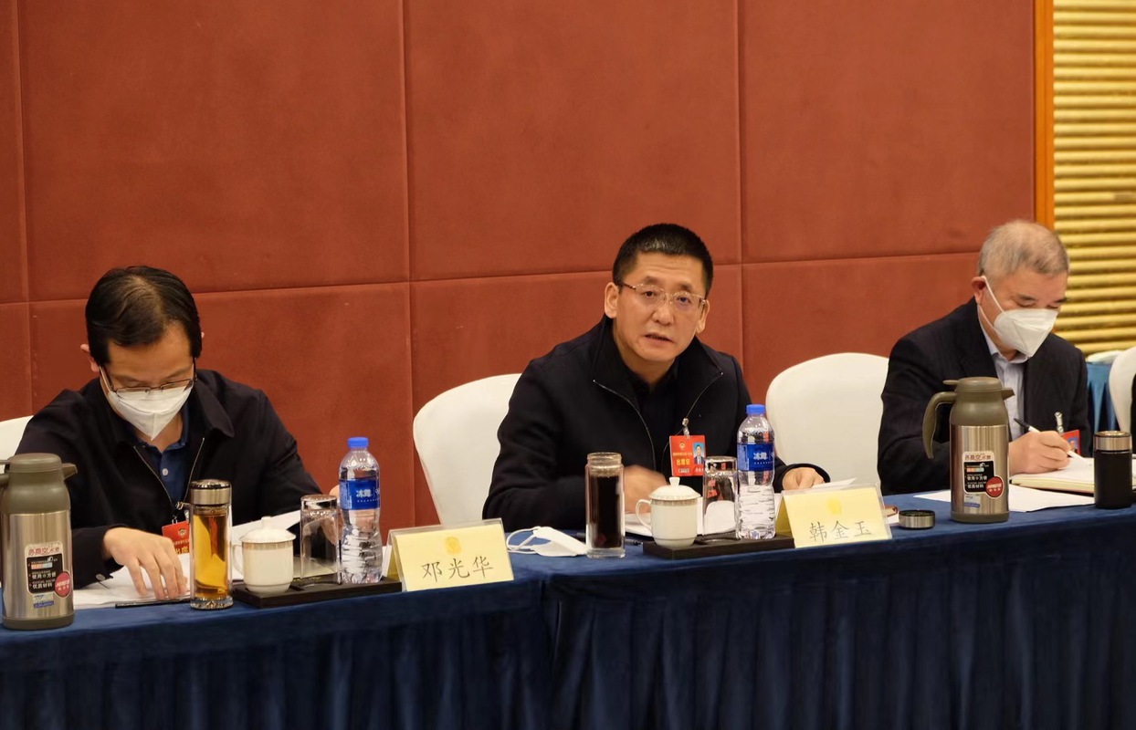 熱議政府工作報(bào)告