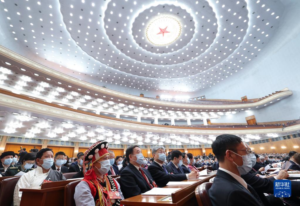 全國政協(xié)十四屆一次會(huì)議舉行第二次全體會(huì)議