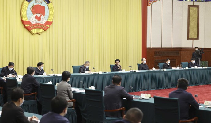 全國政協(xié)召開雙周協(xié)商座談會 王滬寧主持