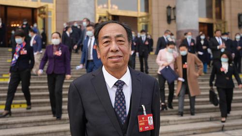（履職初體驗(yàn)1,，頭條）吳行：點(diǎn)亮鄉(xiāng)村孩子(2258924)-20230516081237