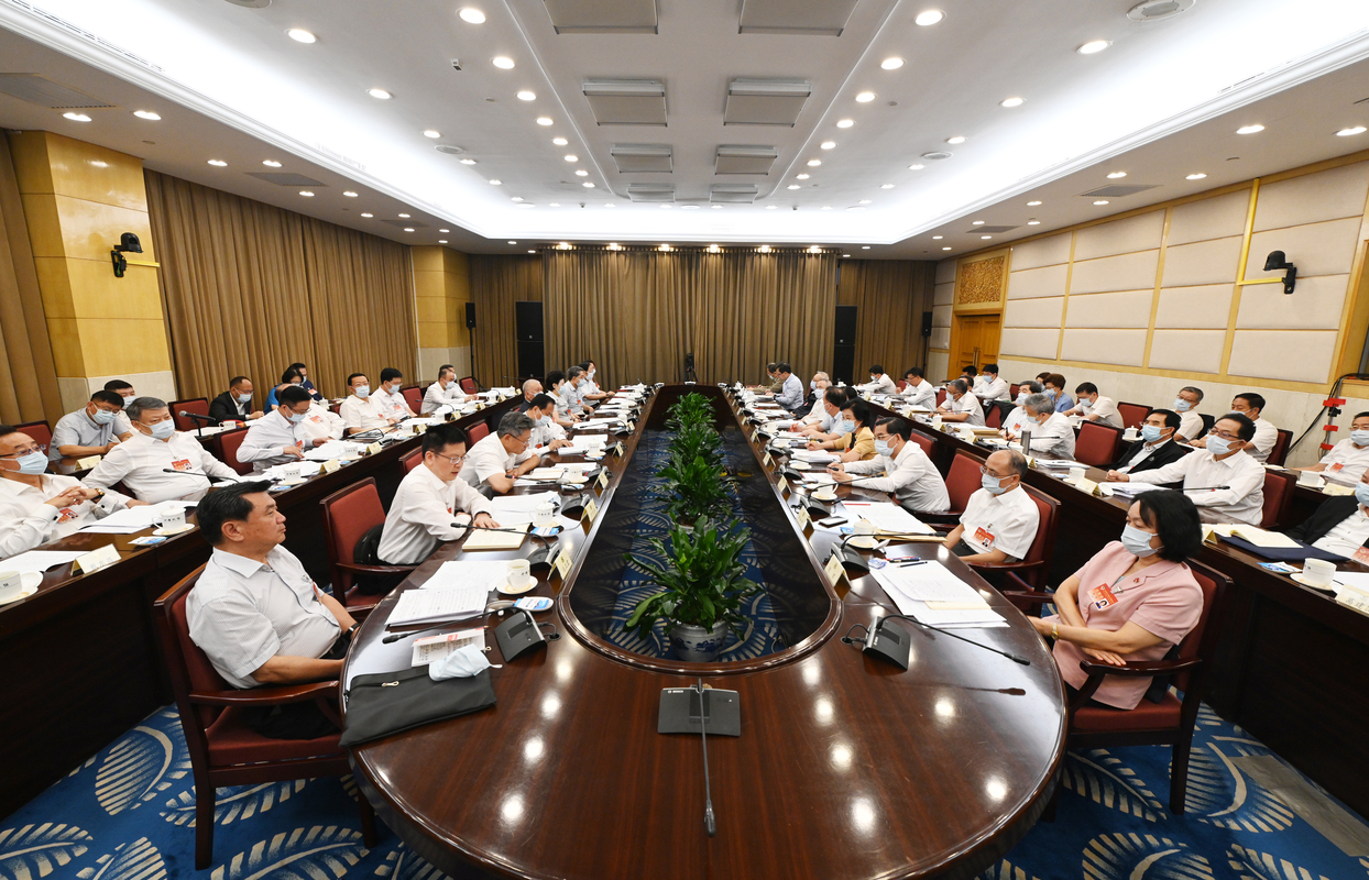 政協(xié)第十四屆全國委員會(huì)常務(wù)委員會(huì)第三次會(huì)議進(jìn)行專題分組討論
