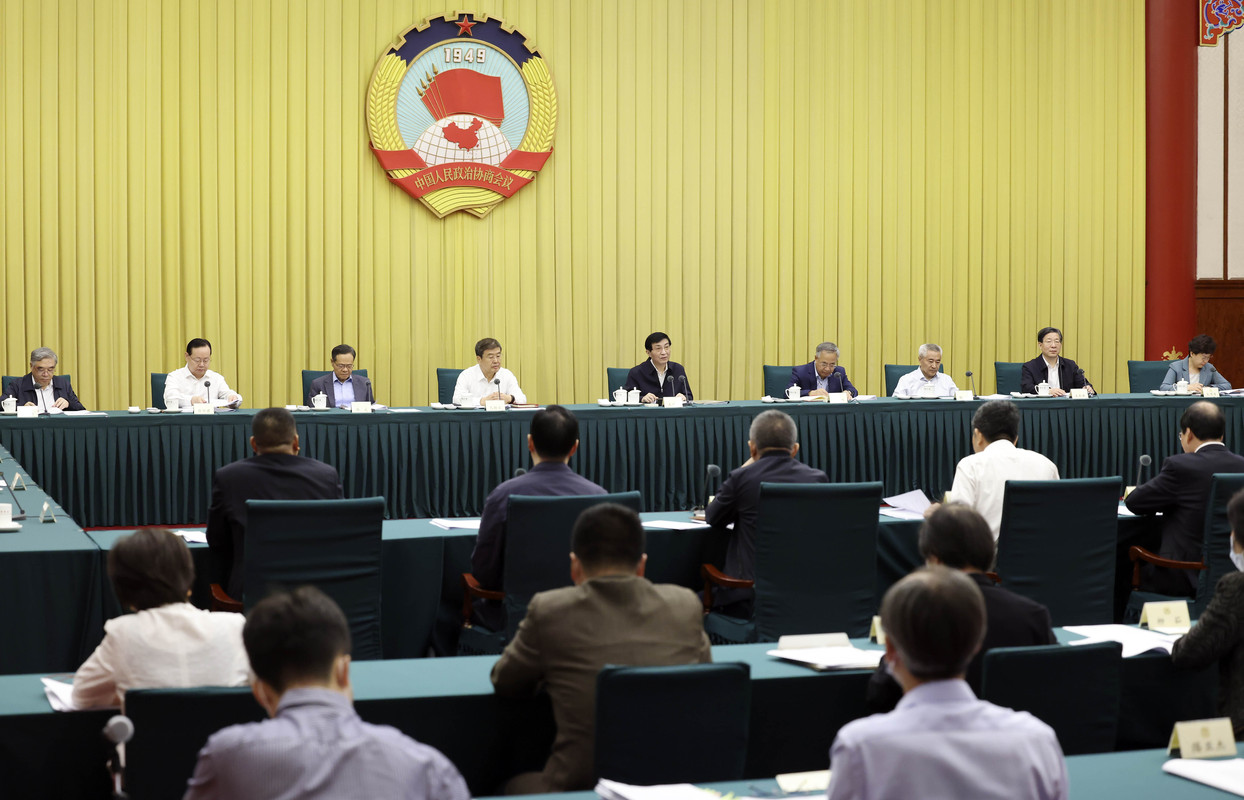 全國政協(xié)召開雙周協(xié)商座談會 圍繞“中小學教研體系建設(shè)”協(xié)商議政 王滬寧主持