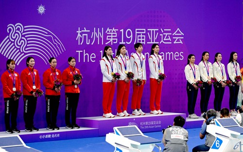 由楊浚瑄,、程玉潔,、吳卿風(fēng)、張雨霏組隊(duì)的中國隊(duì)以3分33秒96奪冠,，日本隊(duì)和中國香港隊(duì)分別獲得銀牌,、銅牌。