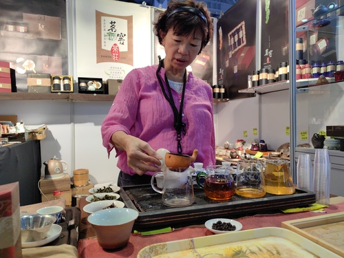 茶韻飄香進(jìn)博會(huì)(分離圖)587302(3277199)-20231110142745