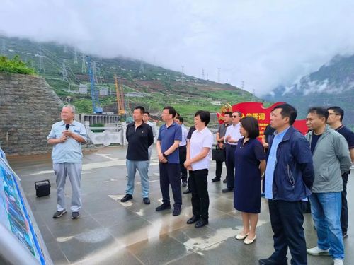 △2023年8月,，西藏自治區(qū)政協(xié)黨組副書記,、副主席孟曉林率區(qū)政協(xié)經(jīng)濟(jì)和人口資源環(huán)境委員會(huì)考察組，圍繞“加快水能資源開發(fā),、推動(dòng)清潔能源發(fā)展”在廣西,、四川、云南開展學(xué)習(xí)考察,。
