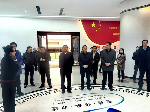 2. 2024年11月19日，青海省政協(xié)黨組書記,、主席公保扎西等一行到海東市圍繞“挖掘與弘揚各民族傳統(tǒng)生態(tài)理念,，強化守護為先的生態(tài)意識”開展專題調(diào)研并召開座談會,。市政協(xié)黨組書記、主席桑文俊等參加座談,。