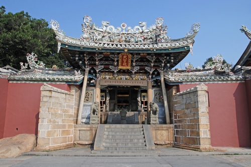 (7日4版）香火繞梁祈豐年 關(guān)帝廟里年味(6286767)-20250207091701