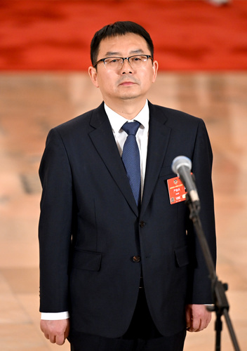 嚴(yán)建兵