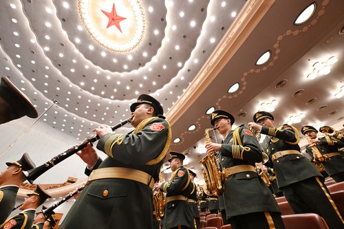 圖為軍樂團(tuán)在演奏,。本報(bào)記者 齊波攝(6707156)-20250311135150