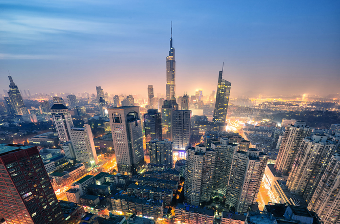 穩(wěn)增長促轉(zhuǎn)型 中國經(jīng)濟(jì)乘風(fēng)破浪正當(dāng)時