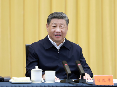 4月30日上午,，中共中央總書記,、國家主席、中央軍委主席習近平在上海主持召開部分省區(qū)市“十五五”時期經(jīng)濟社會發(fā)展座談會并發(fā)表重要講話,。新華社記者 王曄 攝