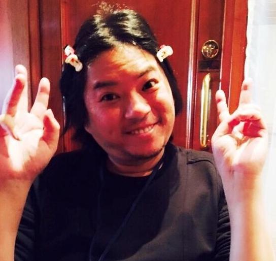 高曉松自拍扮小姑娘 網(wǎng)友：一刷差點(diǎn)厥過去