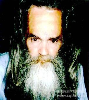 變態(tài)殺人家族——Charles Manson and Manson “Family” 　　在“披頭士”(Beatles) 熱潮崛起的60年代,，Charles Manson 和當(dāng)時(shí)很多的青少年一樣,，極度迷戀披頭士的音樂，但是在吉他以外,，他亦迷上了另外一樣非常流行的東西——毒品,。