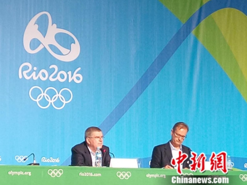 巴赫回答記者提問,。<a target='_blank' href='http://www.chinanews.com/' >中新網</a>記者 盧巖 攝,。